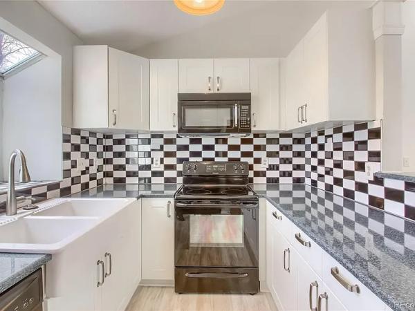 1214 Flower Drive, Unit B